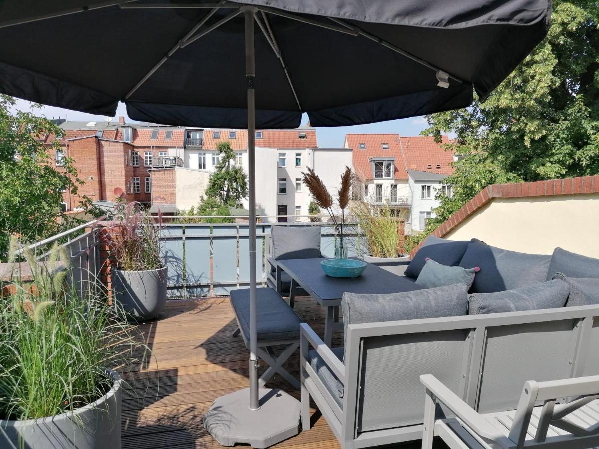 Townhouse Altstadt Wismar Upper Apartment Mit Zwei Terrassen Luaran gambar